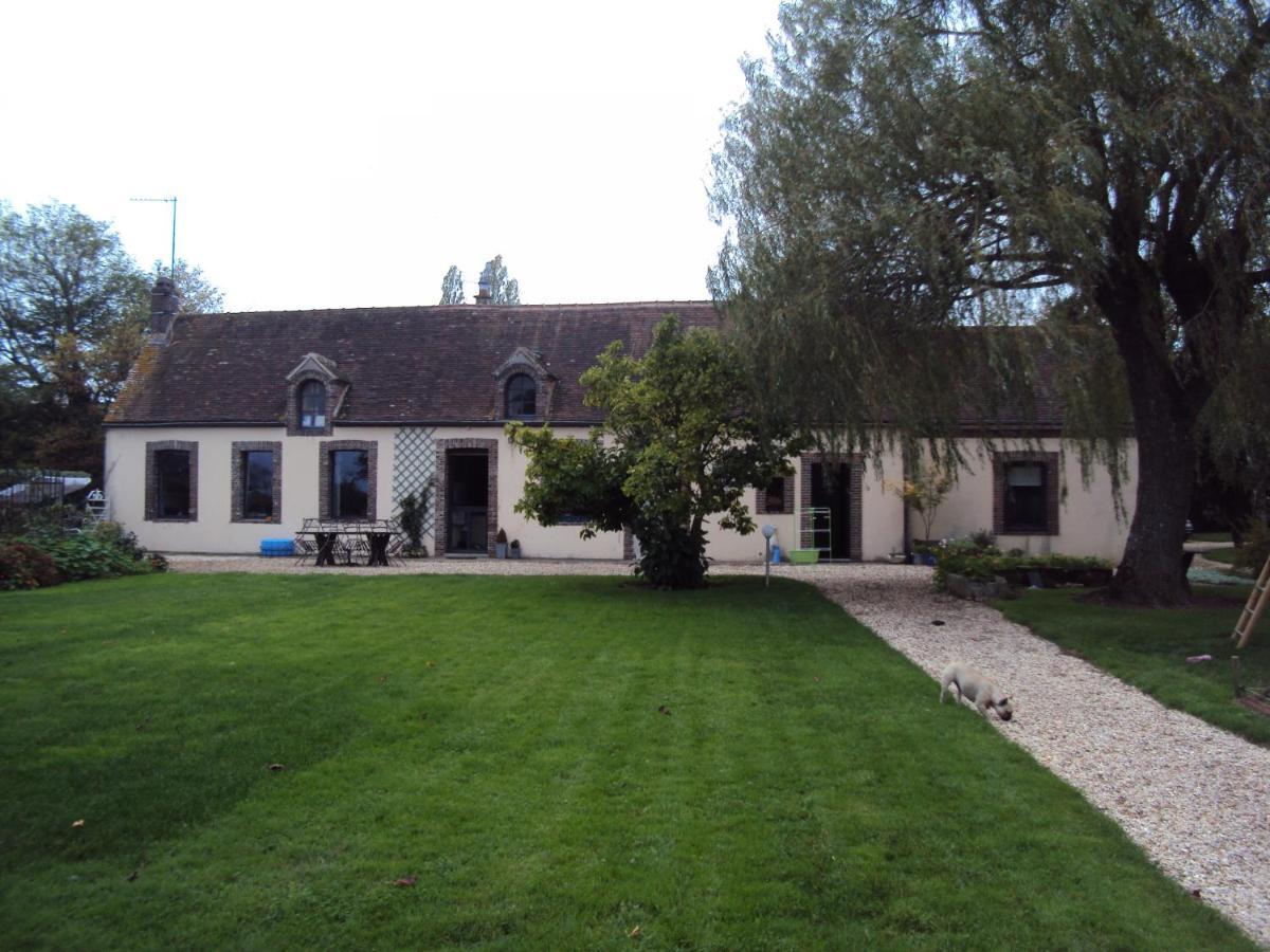 Bed and Breakfast La Pastorale La Puisaye Екстер'єр фото