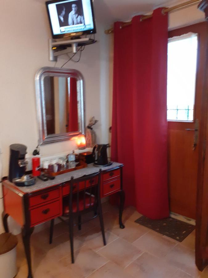 Bed and Breakfast La Pastorale La Puisaye Екстер'єр фото