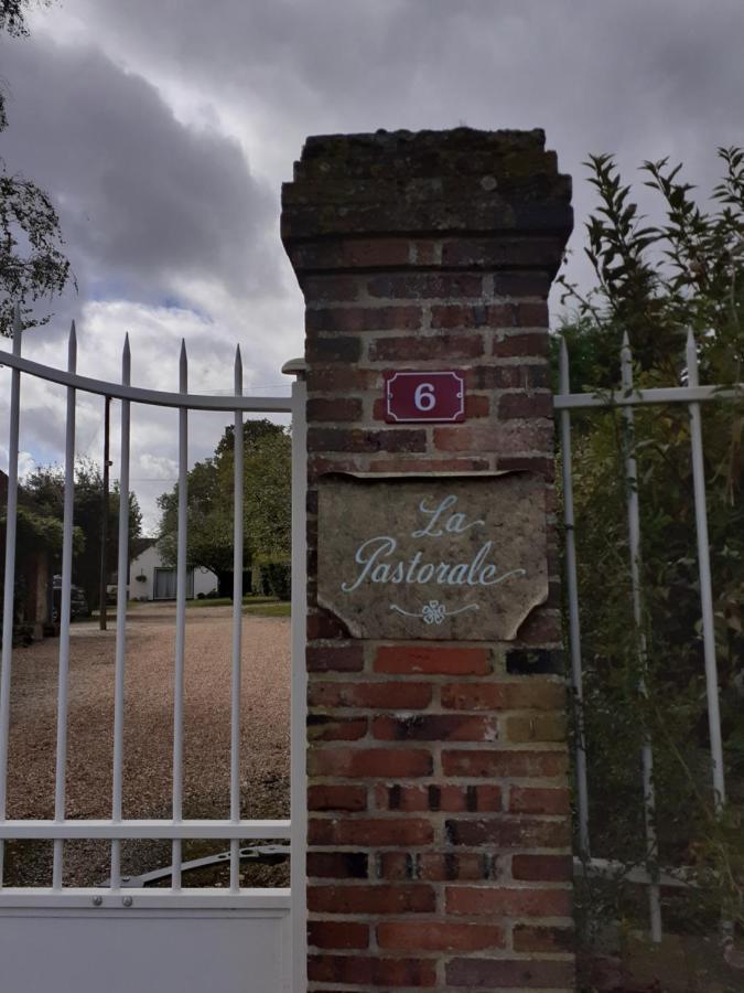 Bed and Breakfast La Pastorale La Puisaye Екстер'єр фото